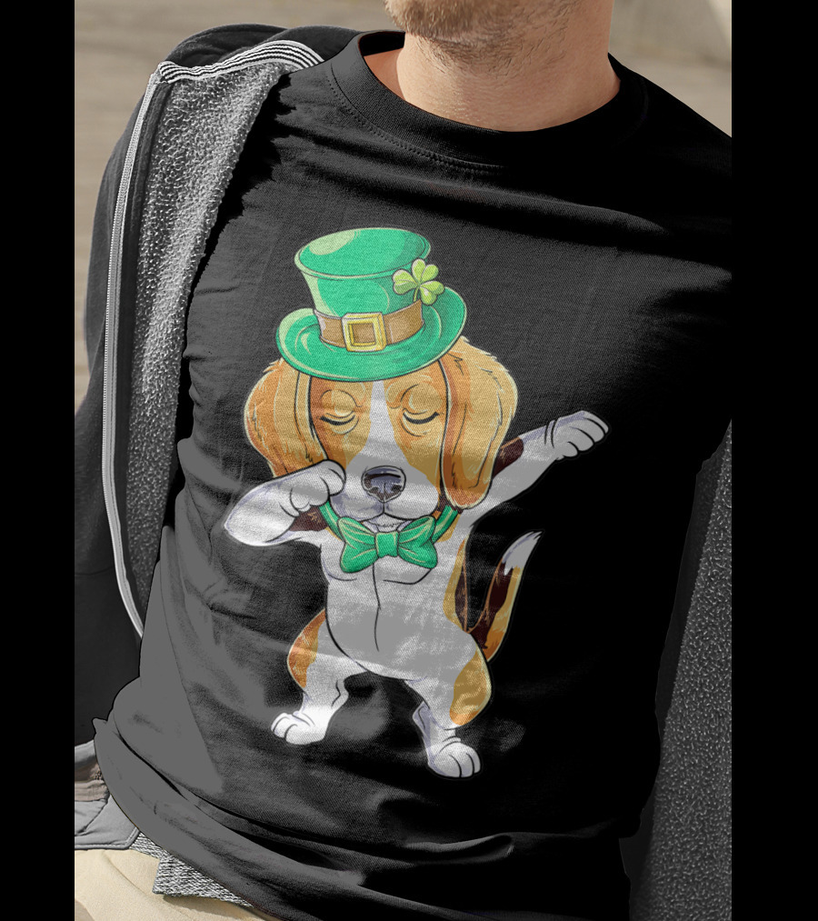 Dabbing Beagle In St Patricks Day Leprechaun Hat And Bowtie T-Shirt