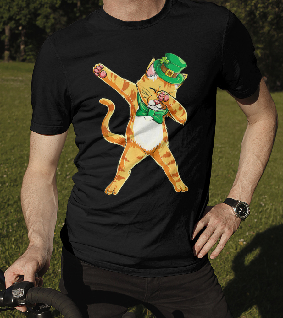 Dabbing Cat St Patricks Day Green Bow Tie Leprechaun Hat T-Shirt