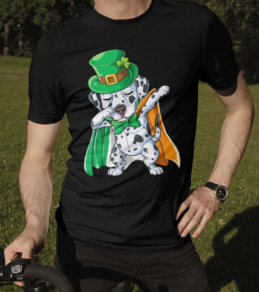 Dabbing Dalmatian St Patricks Day Leprechaun Irish Dog With Green Hat And Cape T-Shirt