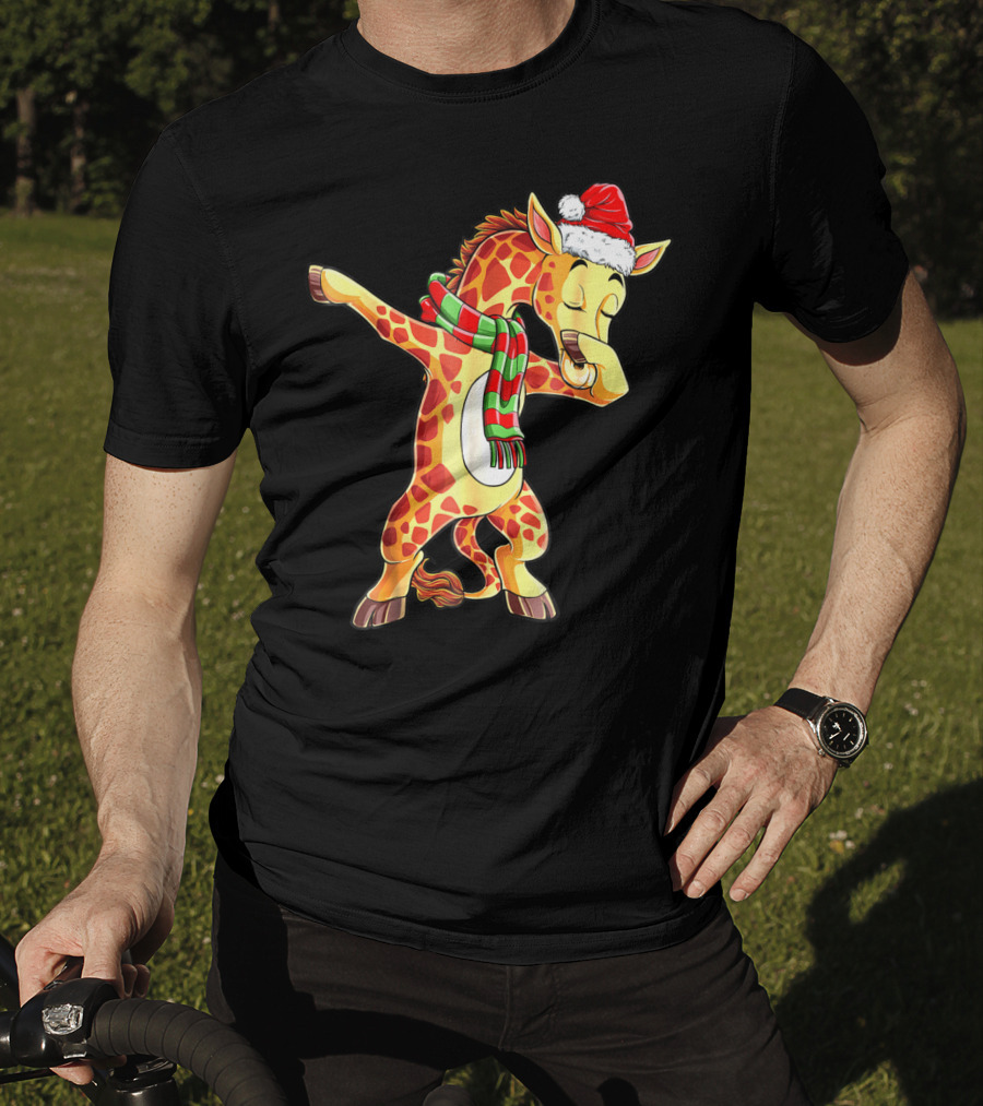 Dabbing Giraffe Santa With Christmas Hat And Scarf T-Shirt
