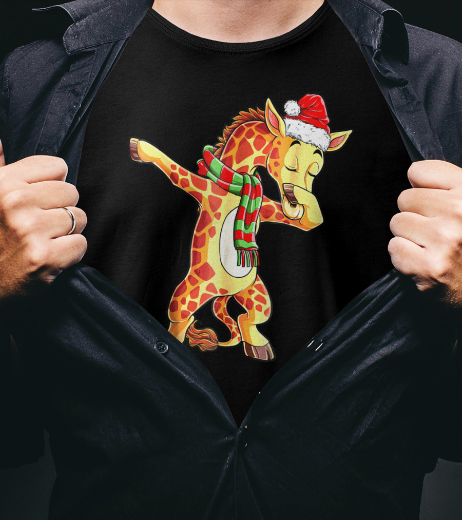 Dabbing Giraffe Santa With Christmas Hat And Scarf T-Shirt