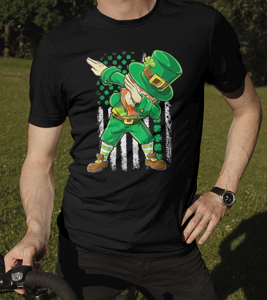 Dabbing Leprechaun With Irish American Flag Background And Shamrocks T-Shirt
