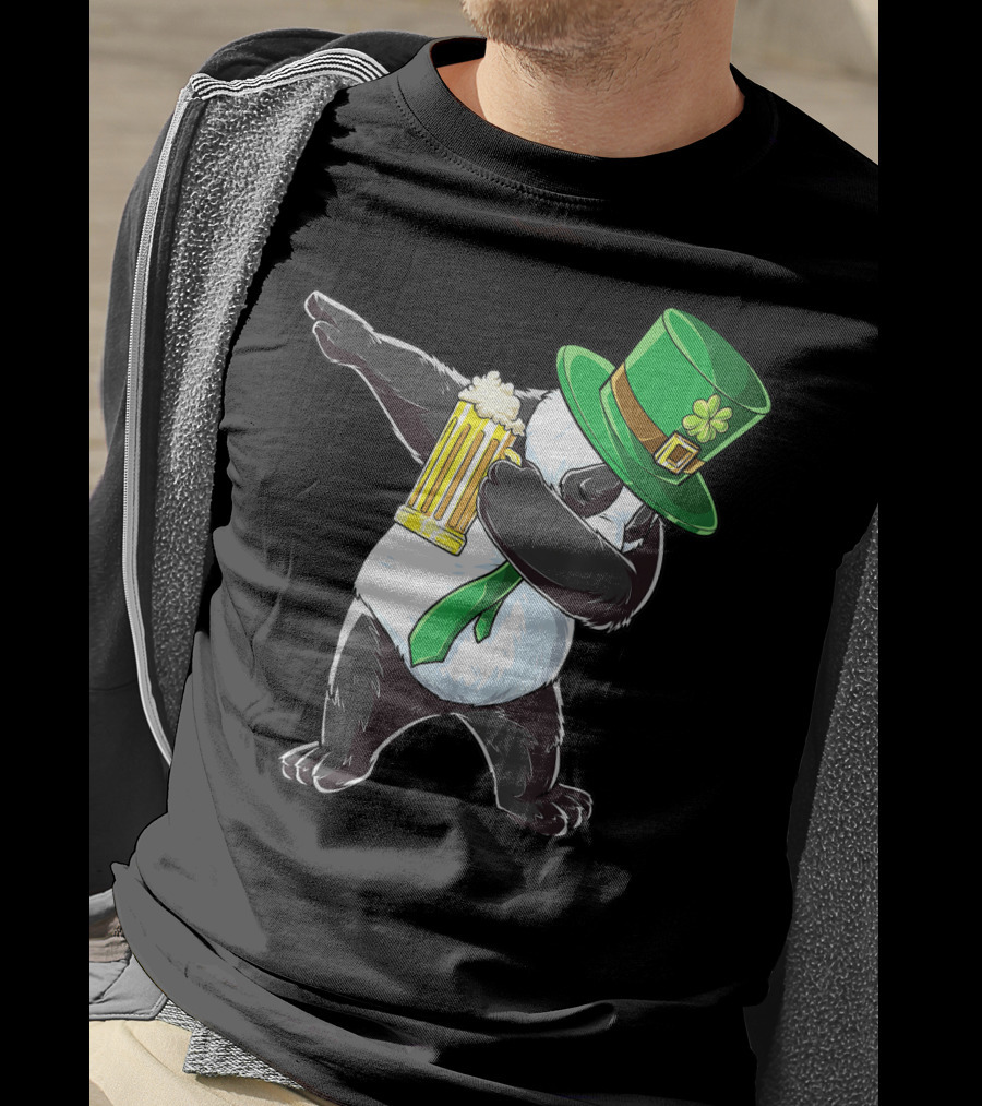 Dabbing Panda With Green Leprechaun Hat And Beer T-Shirt