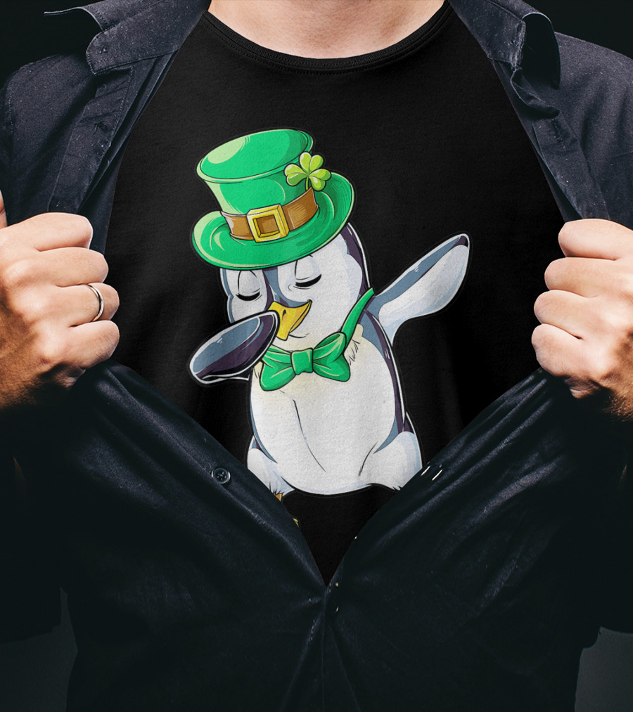 Dabbing Penguin St Patricks Day Leprechaun Hat And Bow Tie T-Shirt