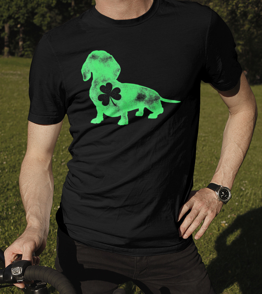 Dachshund Shamrock St Patricks Day Dog Lover Men T-Shirt