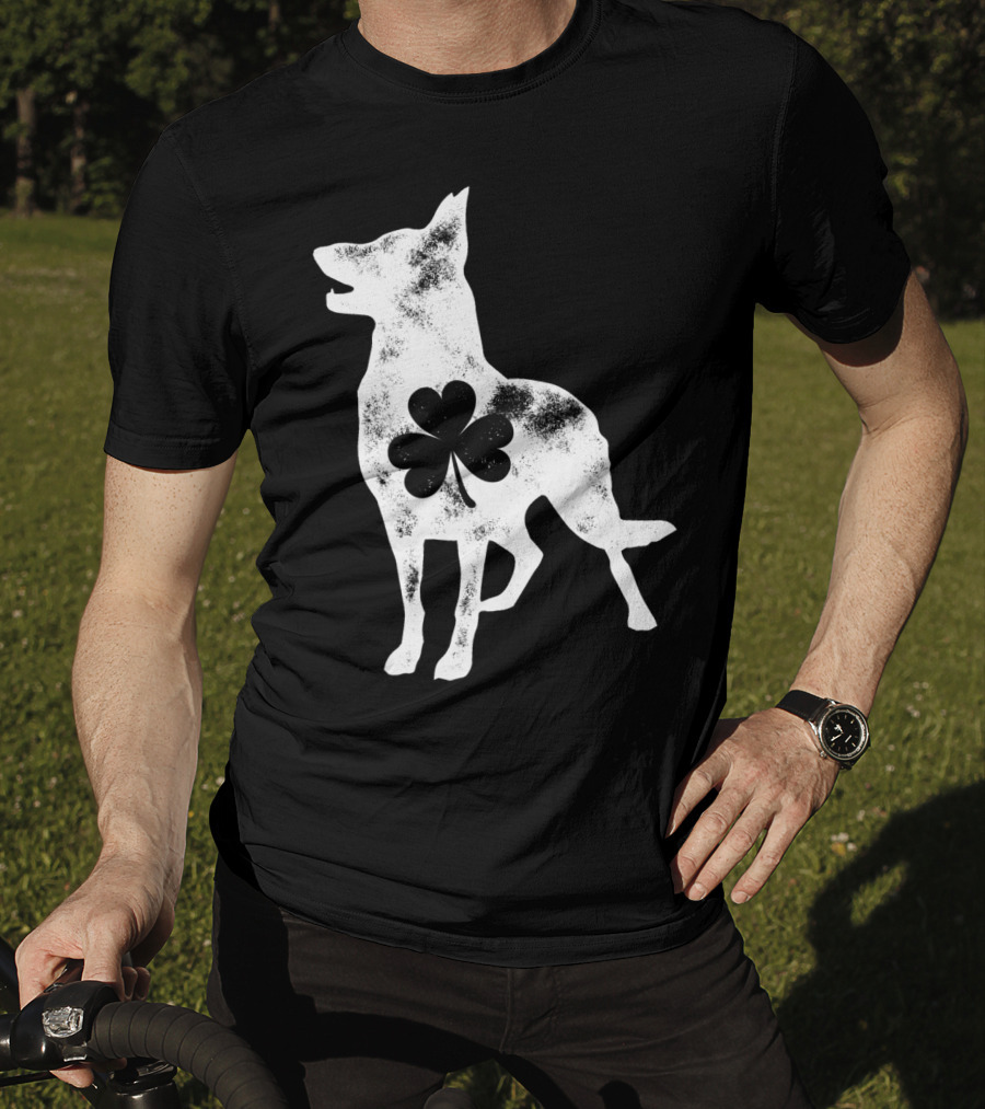 German Shepherd Dog With Shamrock St Patricks Day Men T-Shirt