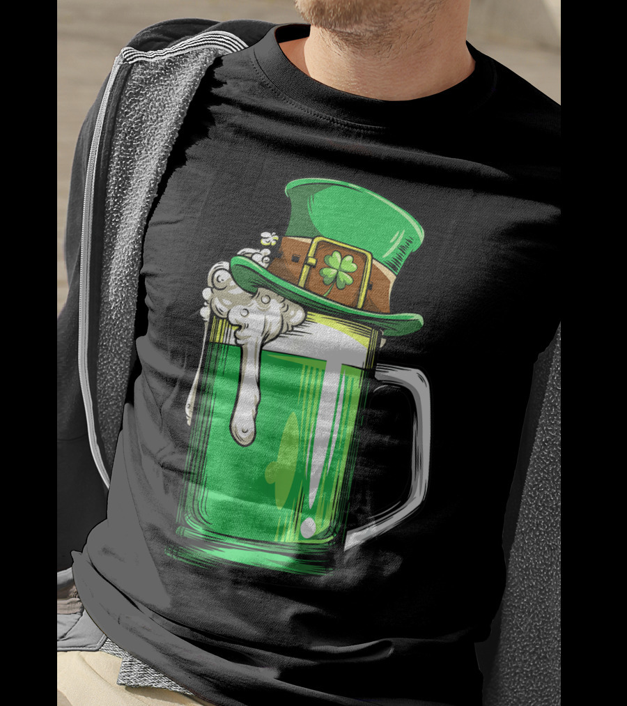 Green Beer Mug Leprechaun Hat St Patricks Day Men Drinking T-Shirt