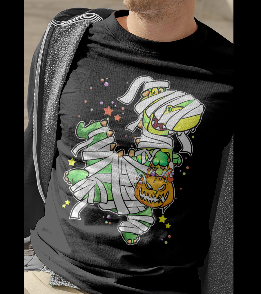 Halloween Mummy Dinosaur With Pumpkin Candy Basket T-Shirt