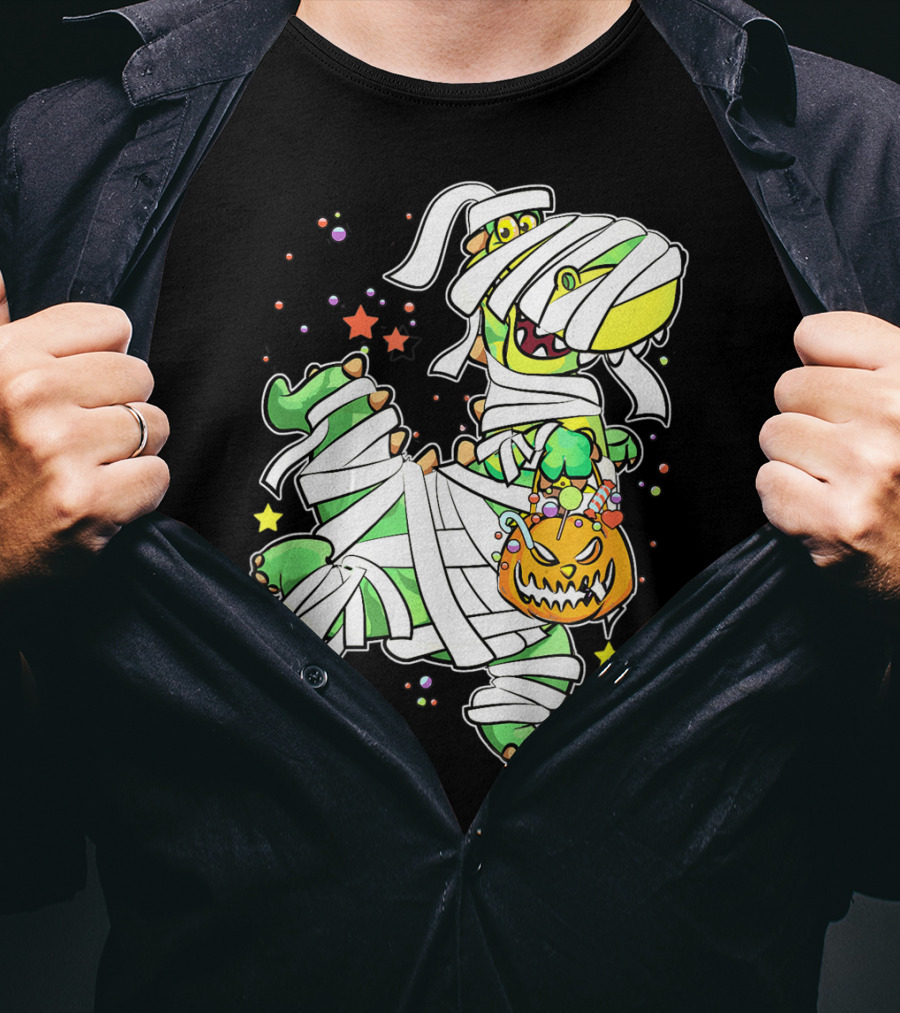 Halloween Mummy Dinosaur With Pumpkin Candy Basket T-Shirt