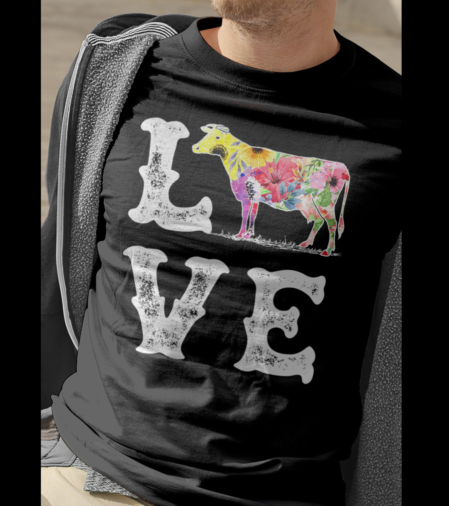LOVE I Love Cows Funny Cow Lover Women Men Dairy Farmer Farm T-Shirt