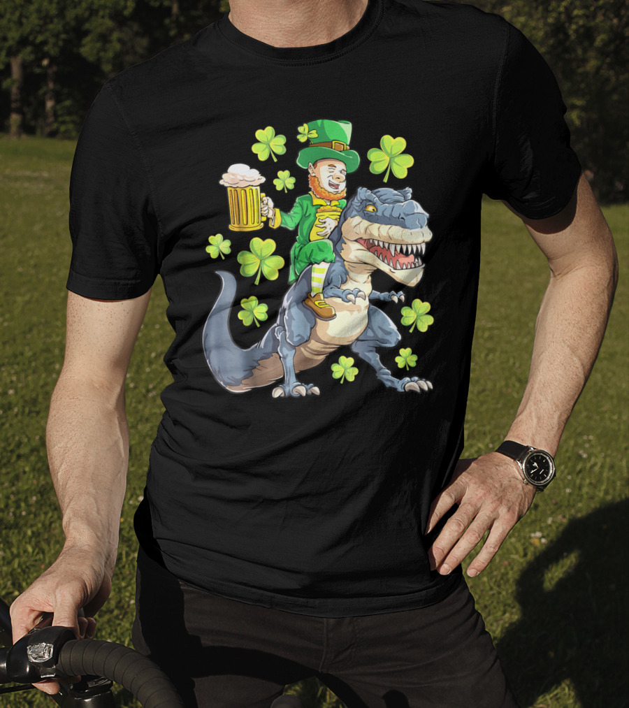 St Patricks Day Leprechaun Riding Dinosaur With Shamrocks And Beer T-Shirt