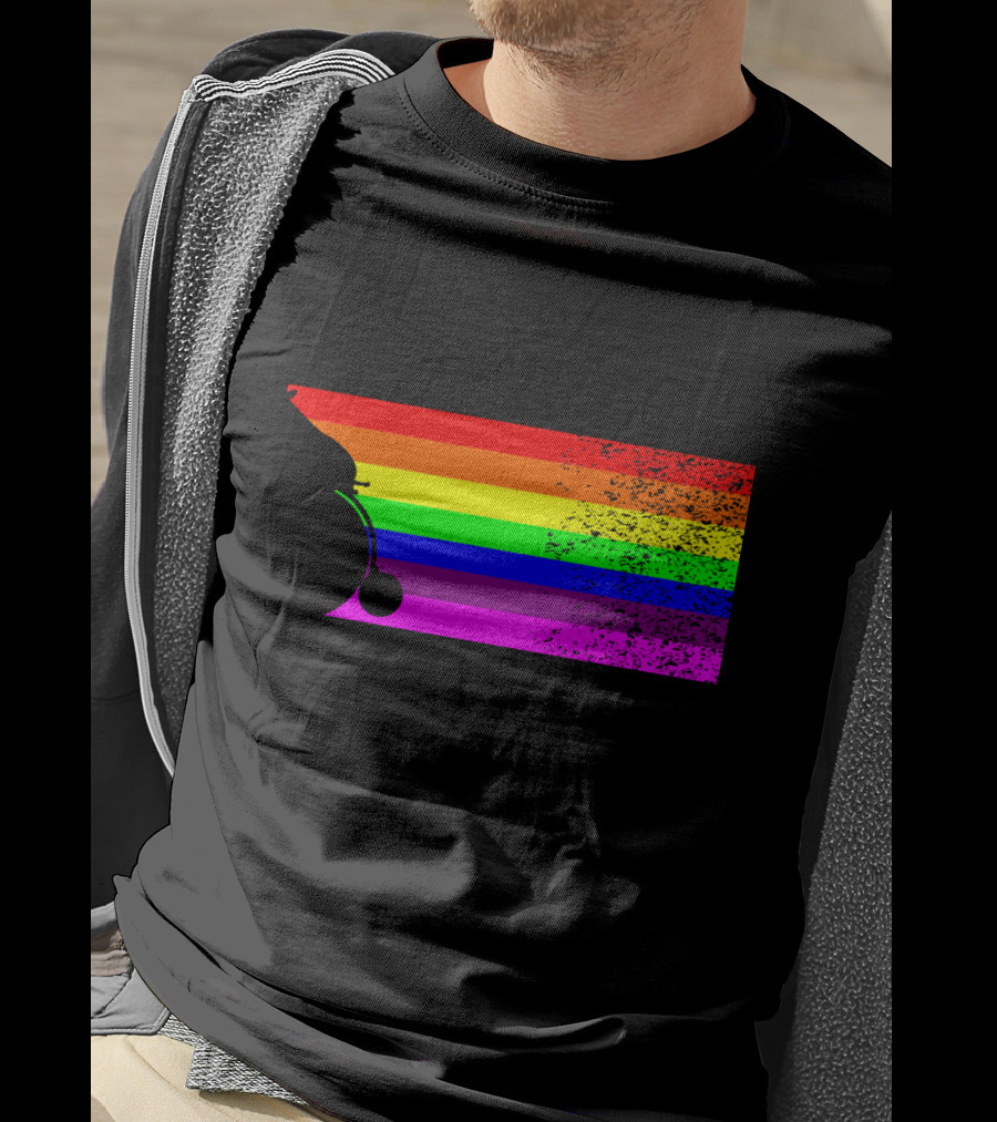 Giraffe Riding A Bike With Retro Rainbow Stripes T-Shirt