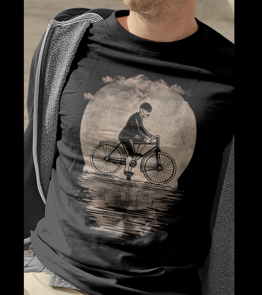 Live To Ride Cloudy Reflection Vintage Cyclist T-Shirt