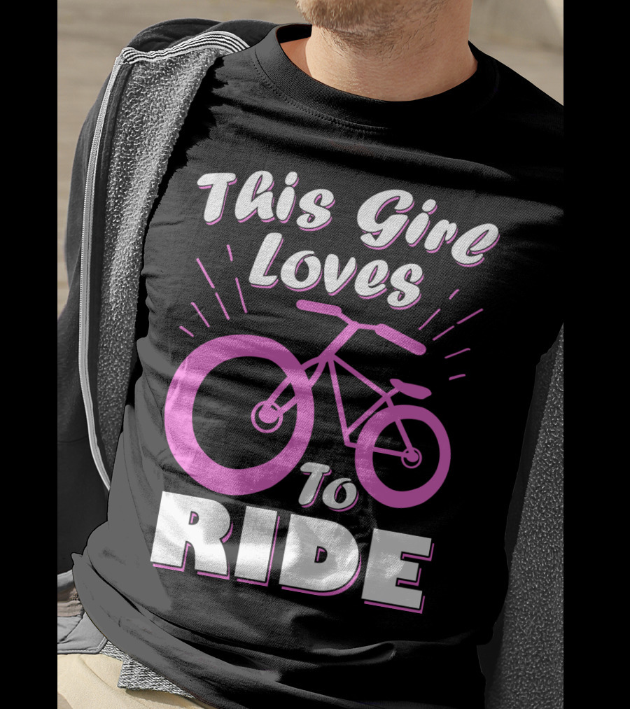 This Girl Loves To Ride Pink Bicycle Enthusiast T-Shirt