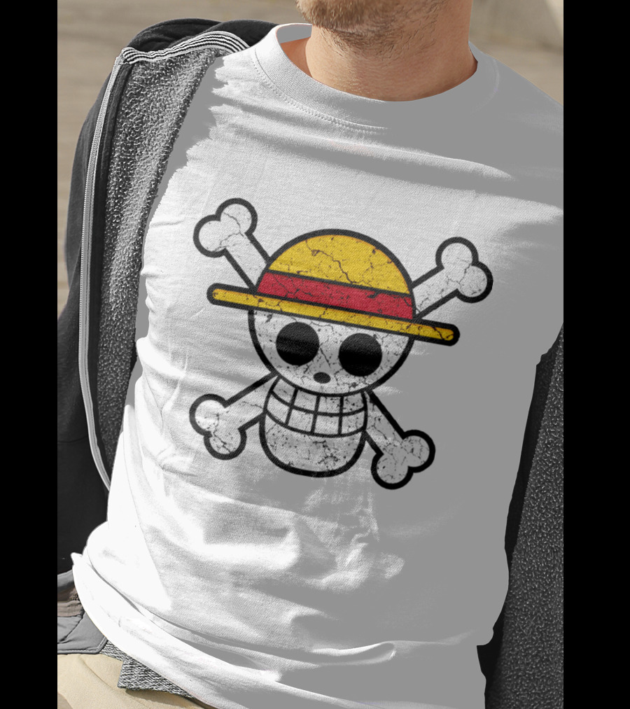 Vintage One Piece Jolly Roger Skull Wearing Straw Hat T-Shirt