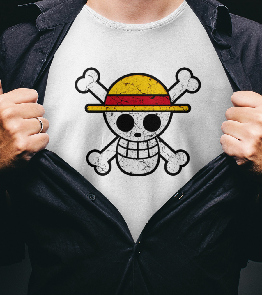 Vintage One Piece Jolly Roger Skull Wearing Straw Hat T-Shirt
