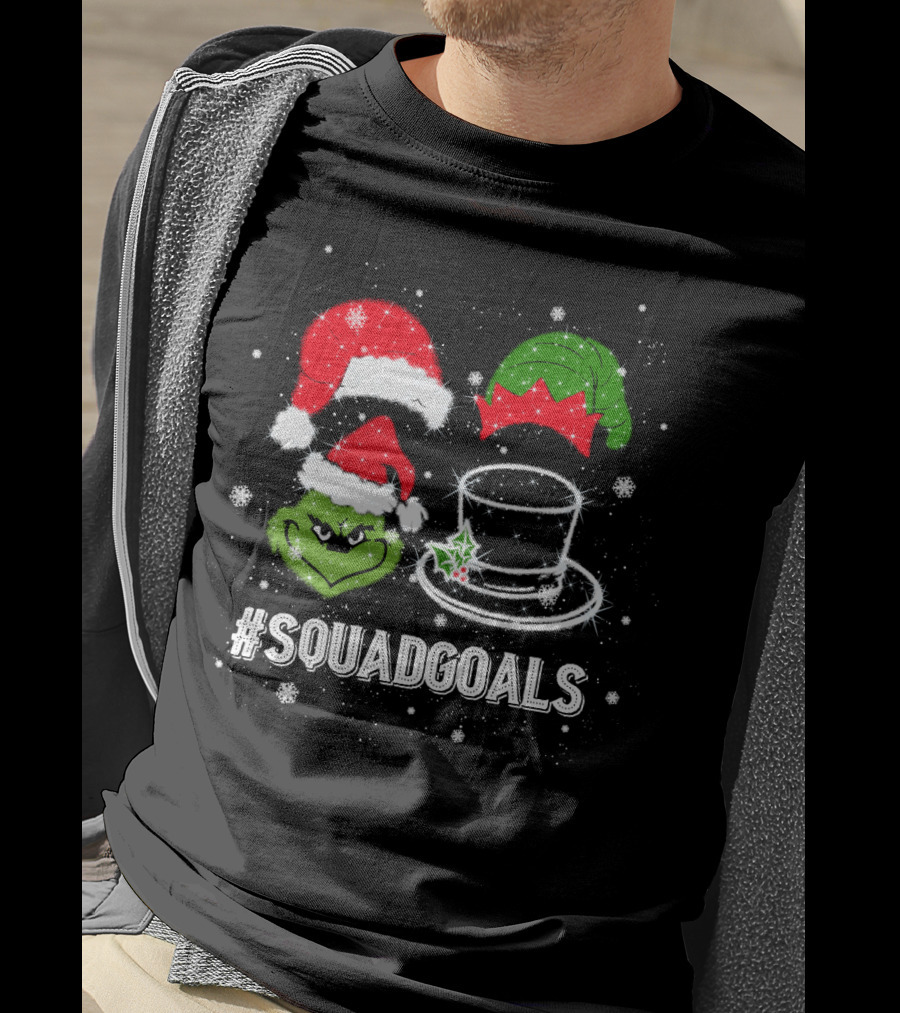 Christmas #SquadGoals Grinch Santa Elf Top Hat Snowflakes T-Shirt