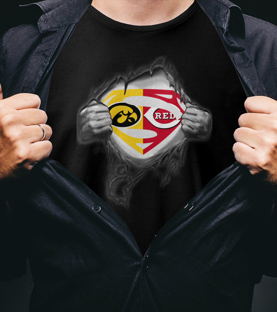 Hawkeyes Cincinnati Reds Superman Fusion T-Shirt