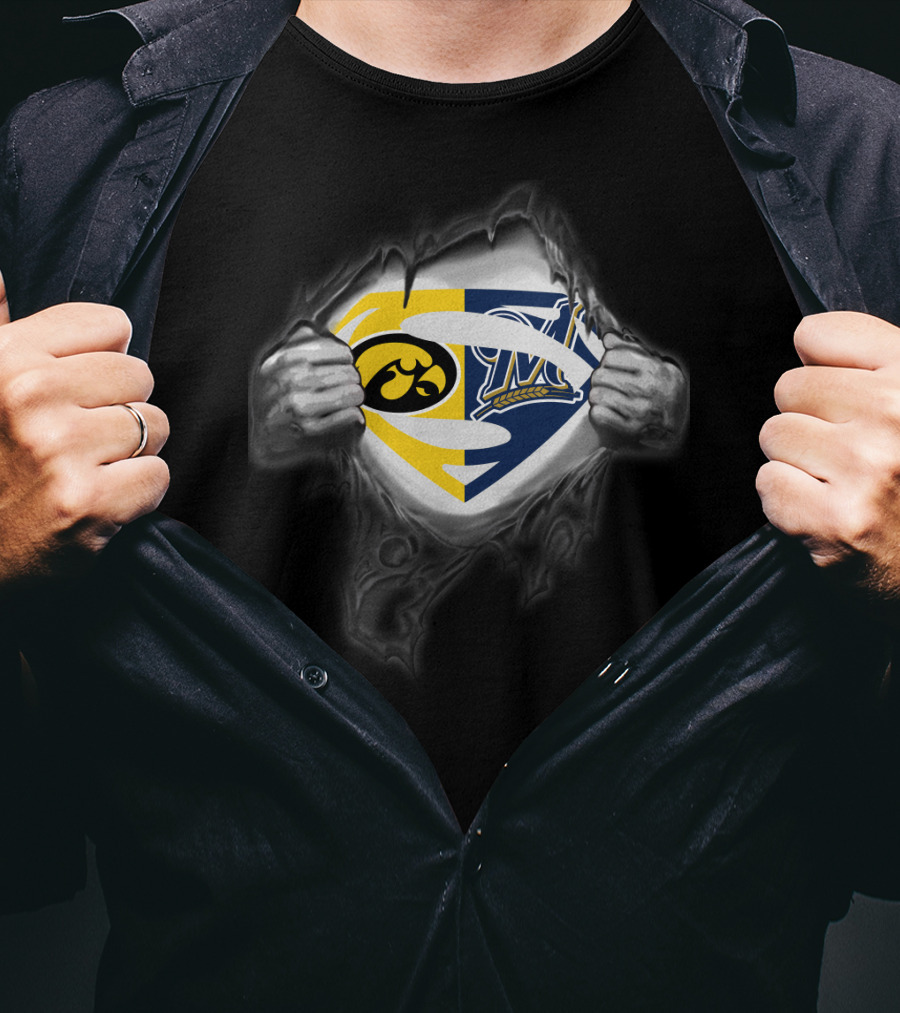 Hawkeyes Milwaukee Brewers Superman Logo Mashup T-Shirt