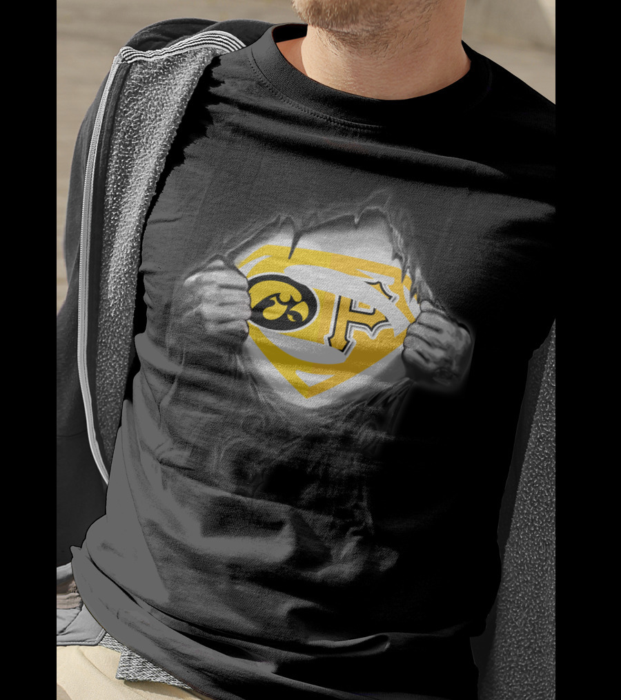 Hawkeyes Pittsburgh Pirates Superman Logo Fusion T-Shirt