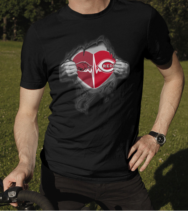 Arkansas Razorbacks Cincinnati Reds Heartbeat T-Shirt