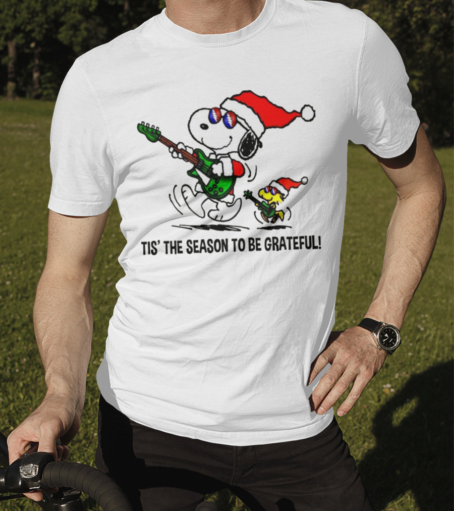 'Tis The Season To Be Grateful Snoopy Grateful Dead Santa Hat Guitar T-Shirt