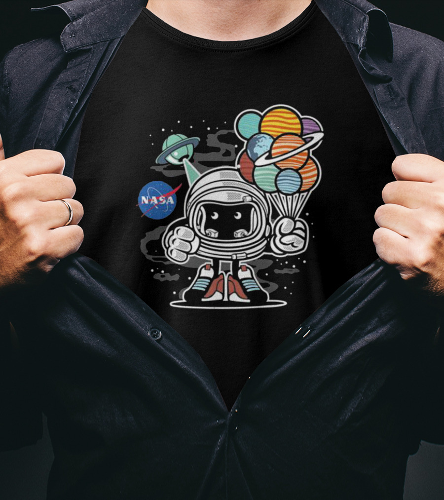 NASA Astronaut Adventure Holding Planet Balloons T-Shirt