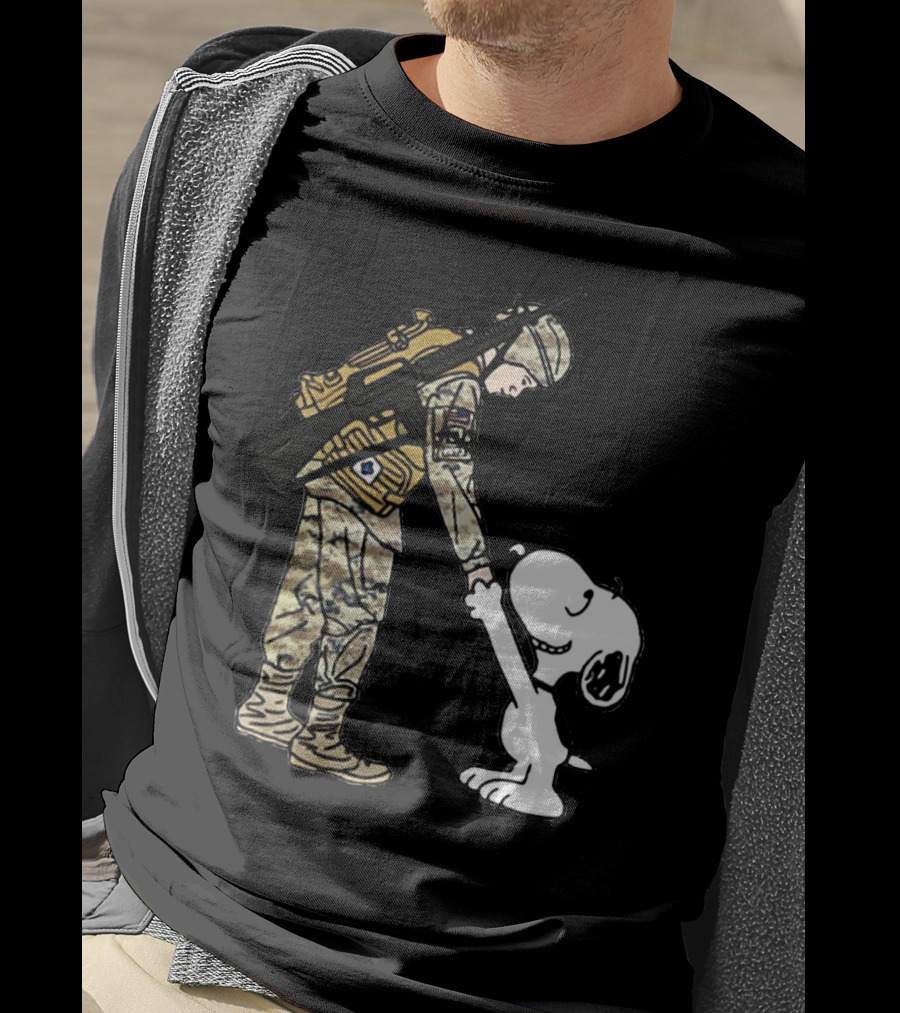 Veteran And Snoopy Dog Saluting Friendship T-Shirt
