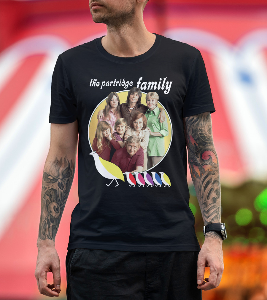 the partridge family yellow circle five birds T-Shirt