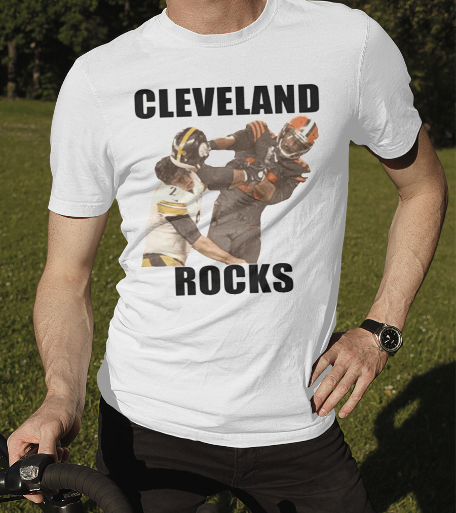 Cleveland Rocks Rudolph Started It Football Rivalry Clash T-Shirt