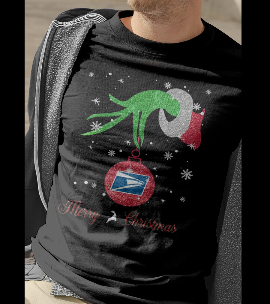 Merry Christmas Grinch Holding USPS T-Shirt