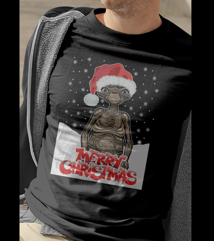 Merry Christmas ET The Extra Terrestrial Santa Hat Snowflakes T-Shirt