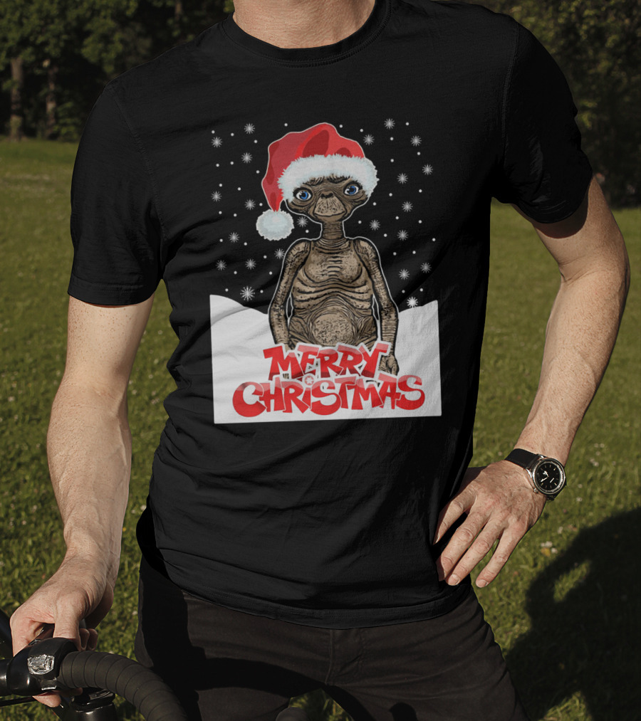 Merry Christmas ET The Extra Terrestrial Santa Hat Snowflakes T-Shirt