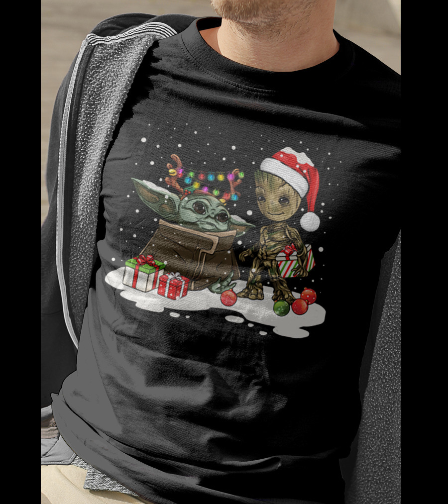 Baby Yoda And Baby Groot Christmas Santa Hat Lights T-Shirt
