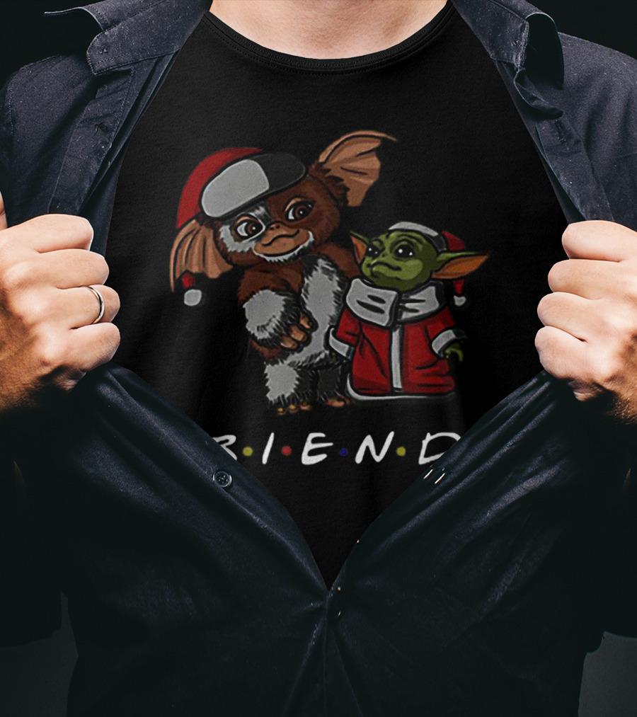 Baby Yoda And Gizmo Santa Friends T-Shirt