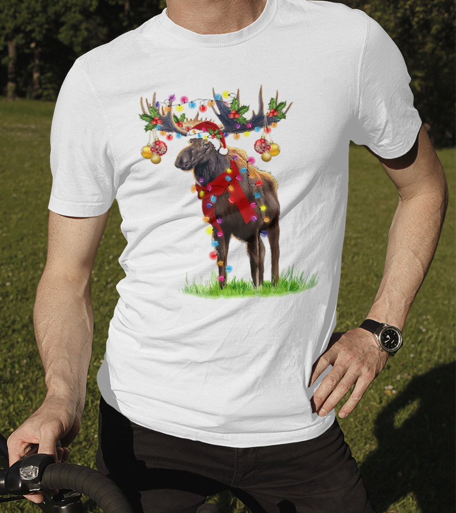 Moose Santa Reindeer Christmas Lights Holiday Décor T-Shirt