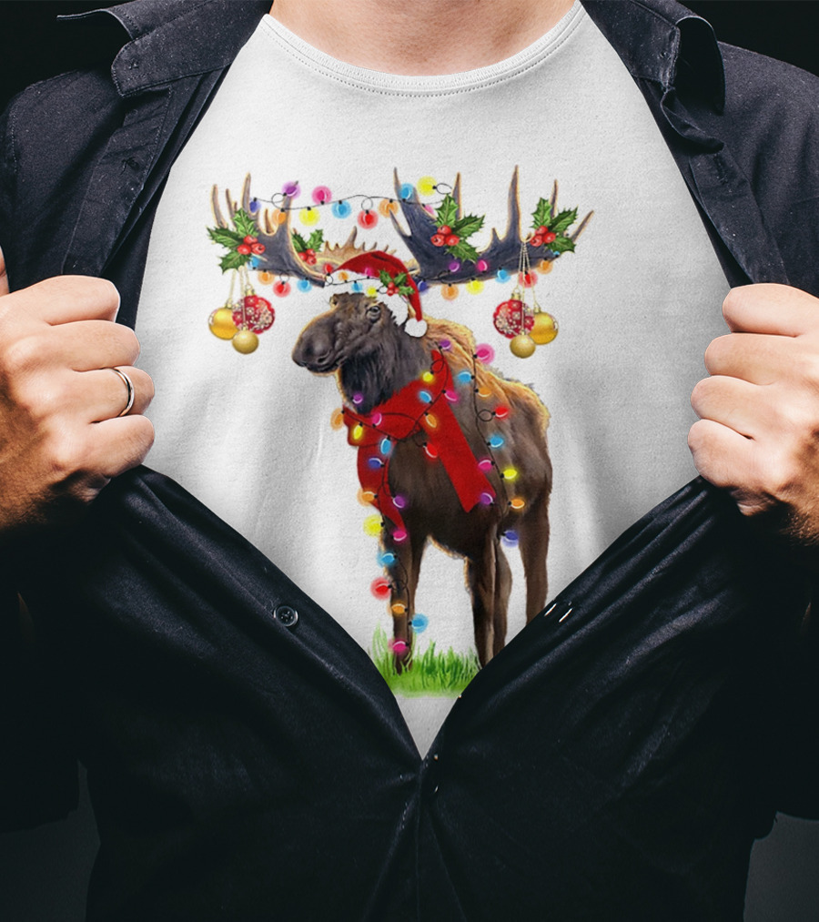 Moose Santa Reindeer Christmas Lights Holiday Décor T-Shirt