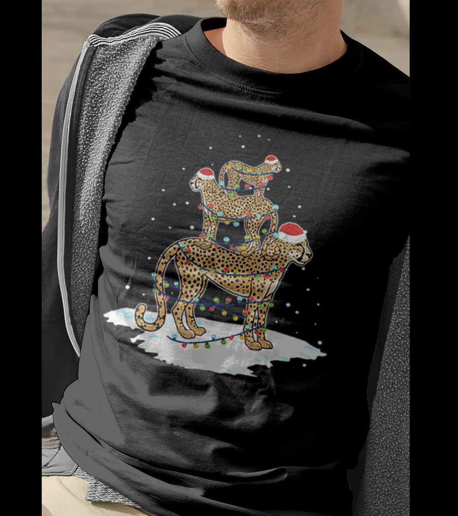 Cheetah Santa Christmas Tree With Festive Lights And Snowflakes T-Shirt