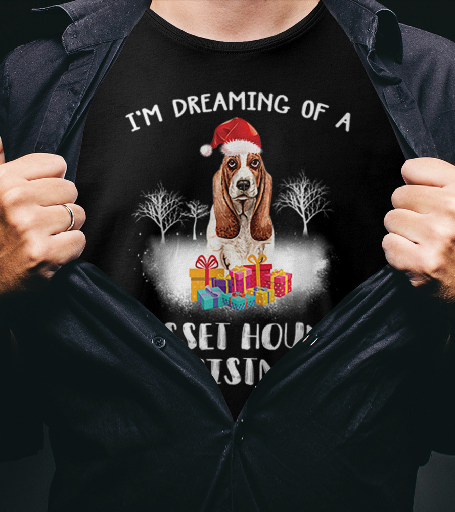 I'm Dreaming Of A Basset Hound Christmas T-Shirt