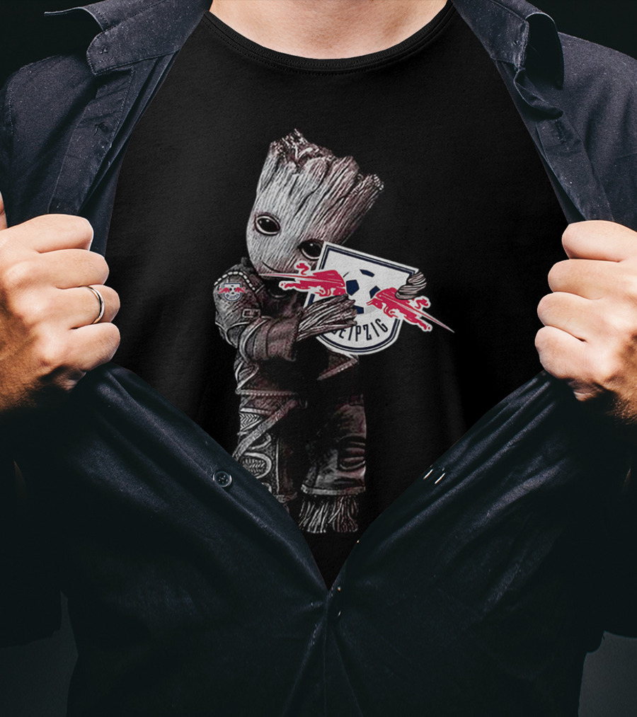 Baby Groot Embracing RB Leipzig T-Shirt
