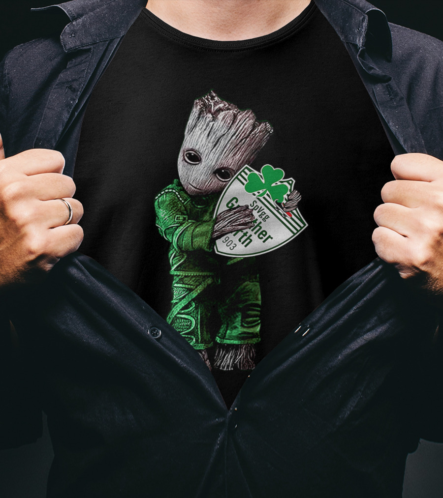 Baby Groot Hugging SpVgg Greuther Fürth Logo 1903 Football Club Emblem T-Shirt
