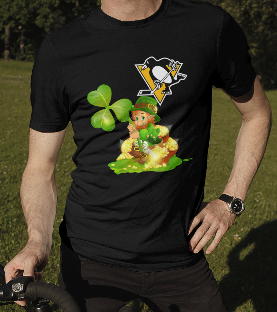 Pittsburgh Penguins St. Patrick's Day Lucky Leprechaun Hockey Shamrock Gold T-Shirt