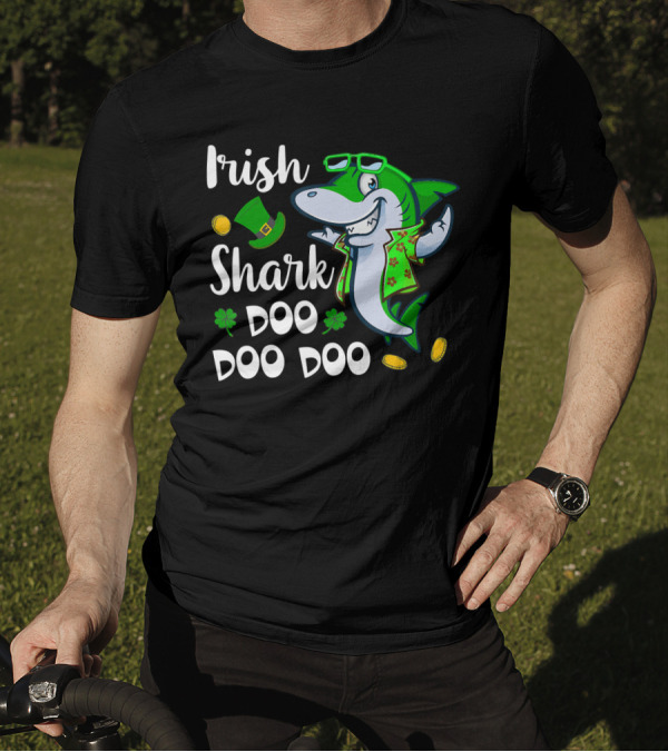 Irish Shark Doo Doo Doo St Patrick Day Leprechaun Hat Coins Shamrock T-Shirt