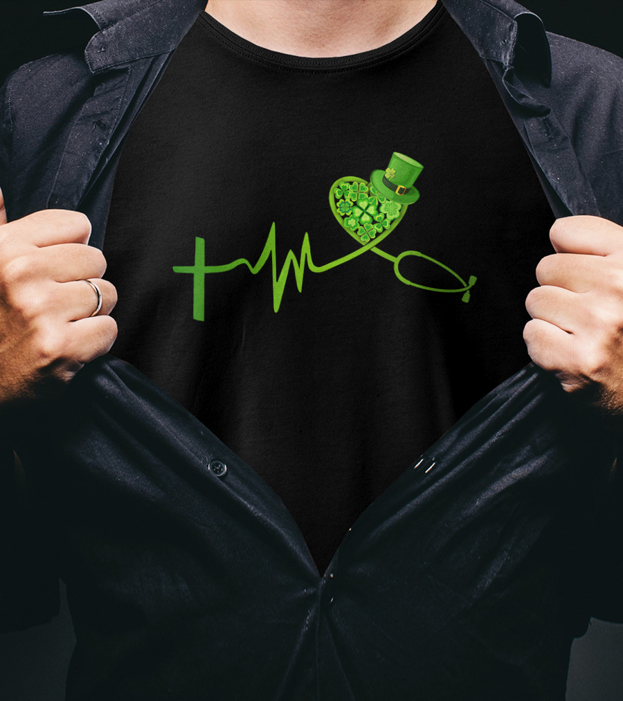 Nurse Heartbeat Irish Shamrock St Patrick Day Top Hat T-Shirt