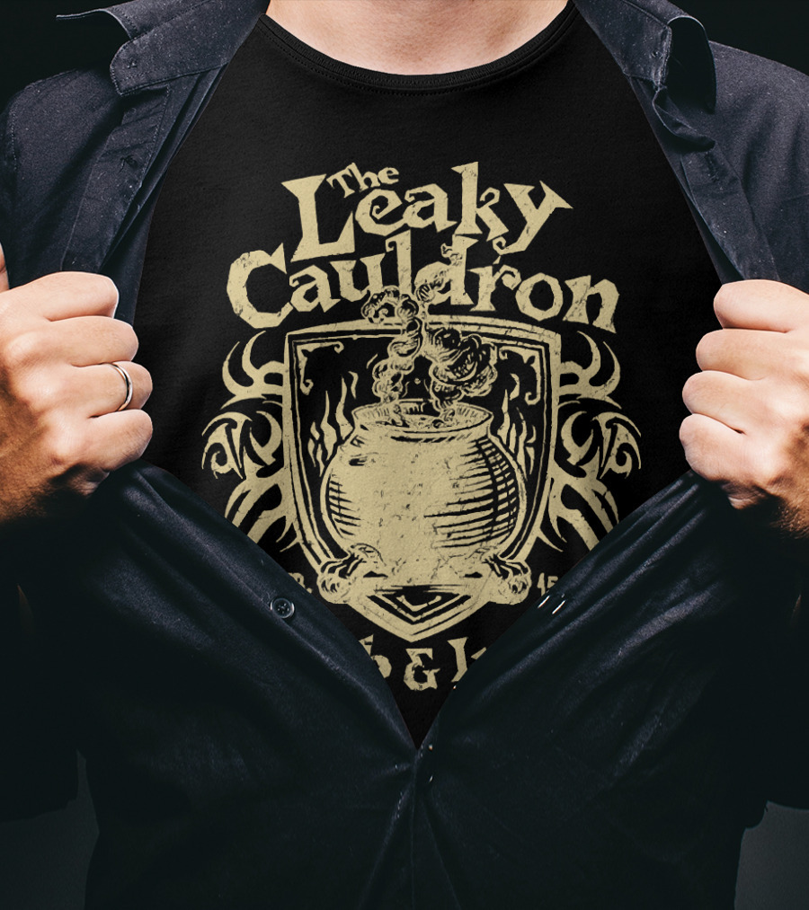 The Leaky Cauldron Pub And Inn Est. 1500 T-Shirt