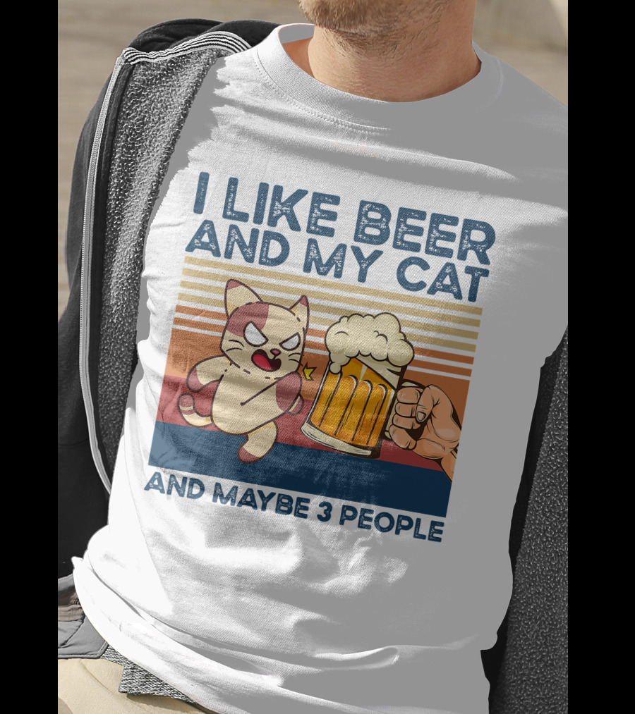 I Like Beer And My Cat And Maybe 3 People Vintage Style Retro Cat Lover T-Shirt