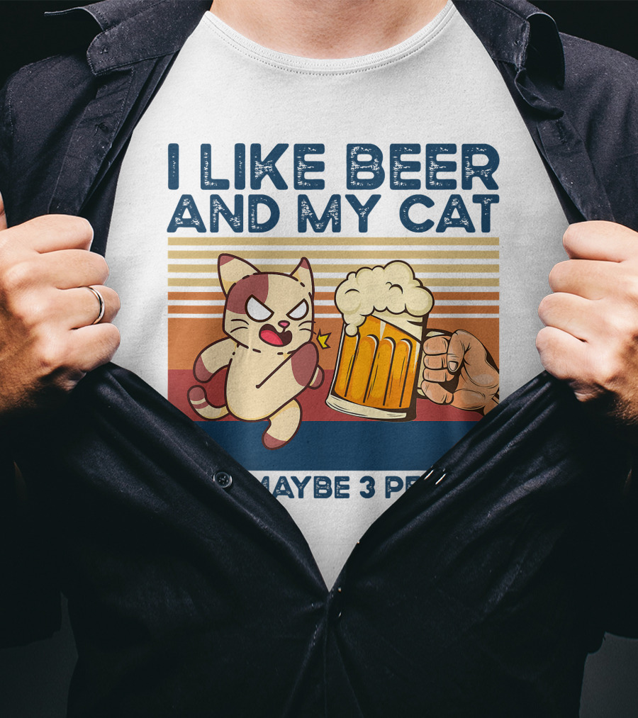 I Like Beer And My Cat And Maybe 3 People Vintage Style Retro Cat Lover T-Shirt