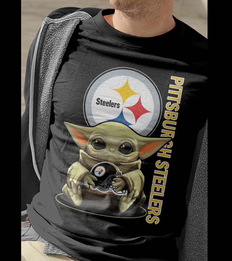 Pittsburgh Steelers Baby Yoda With Helmet T-Shirt