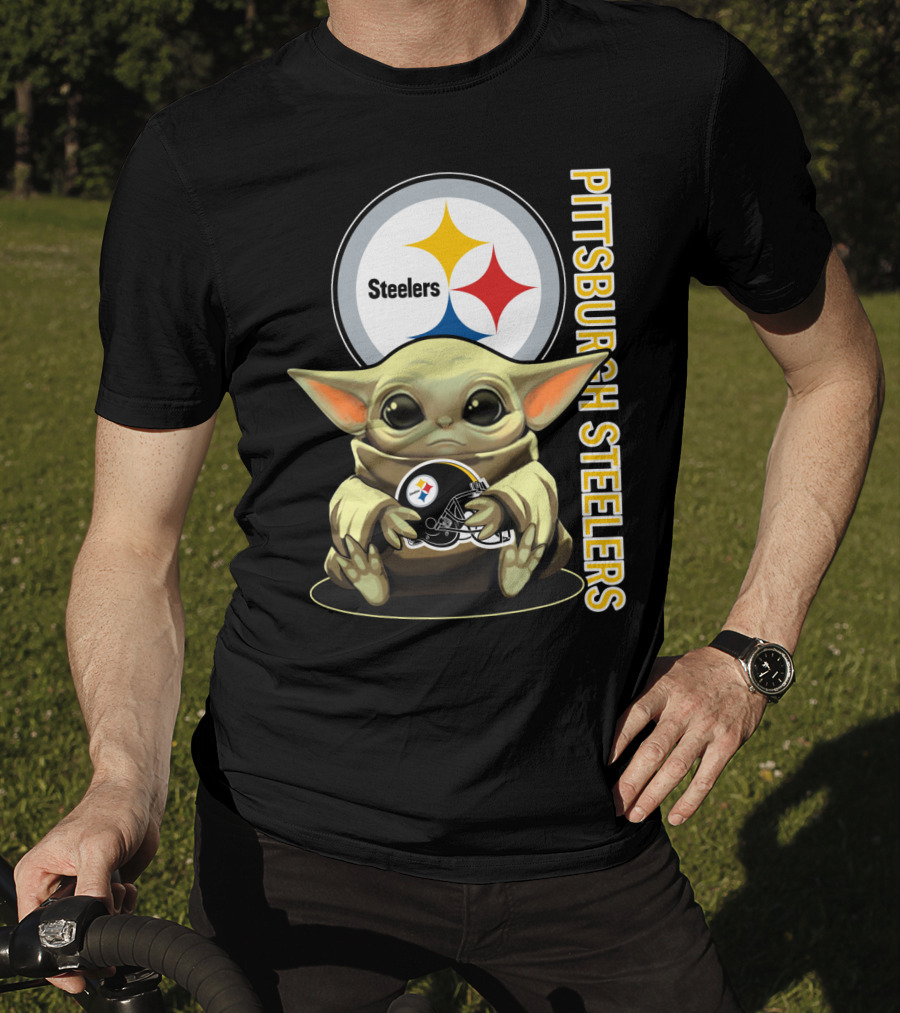 Pittsburgh Steelers Baby Yoda With Helmet T-Shirt