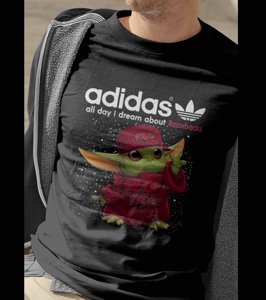 All Day I Dream About Razorbacks With Yoda In Red Outfit And Cap T-Shirt